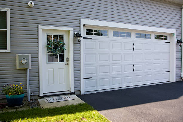 24/7 Emergency Garage Door Panel Replacement experts in Punaluu, HI